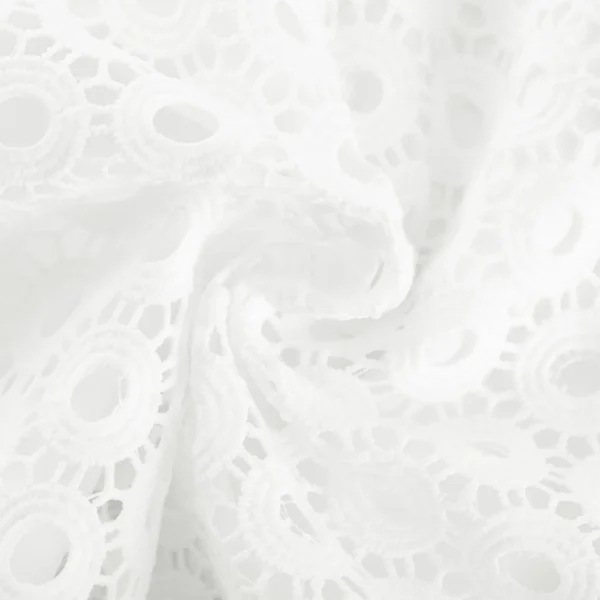 Calla – Matching set of blouse and shorts with cut-outs and artificial flowers