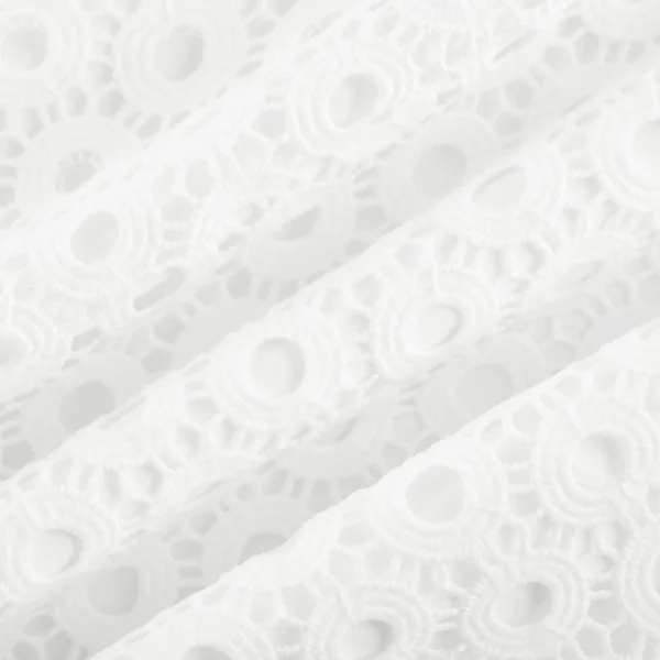 Calla – Matching set of blouse and shorts with cut-outs and artificial flowers