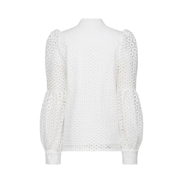 Calla – Matching set of blouse and shorts with cut-outs and artificial flowers