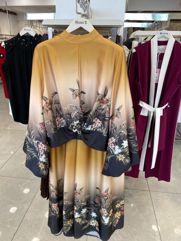 stunning floral kimono-style dress_vintagevogue